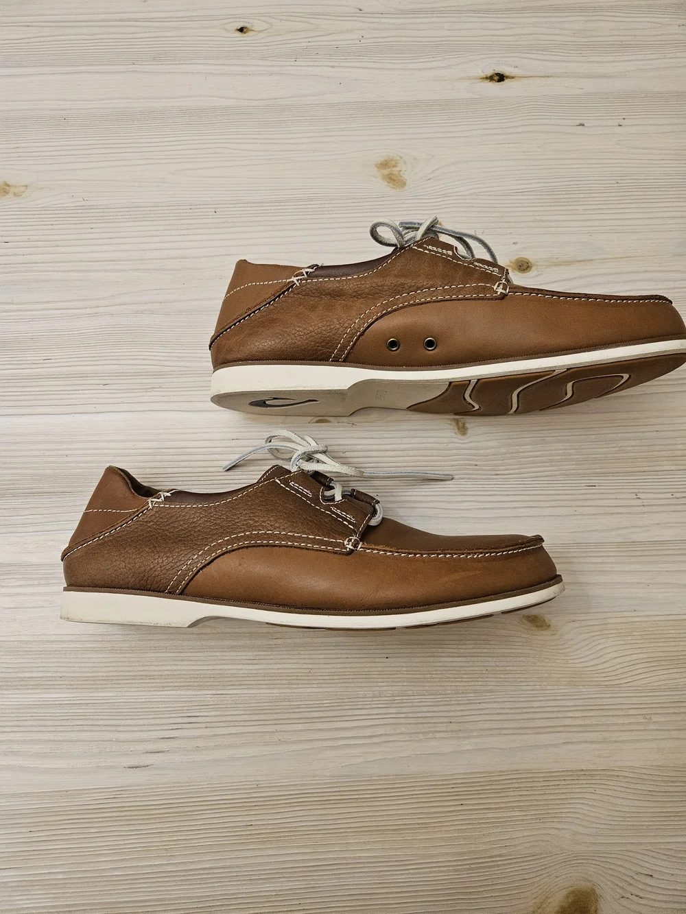 OluKai Men's Chestnut Brown Leather Boat Shoes